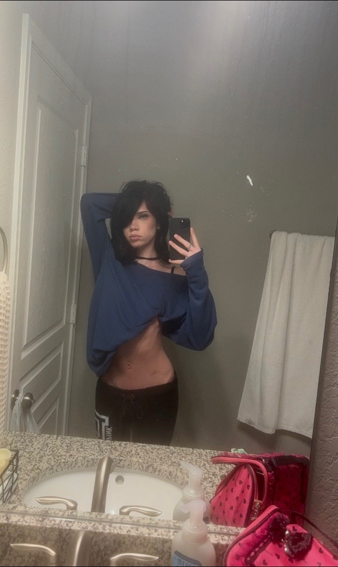 @Kissingyourlies