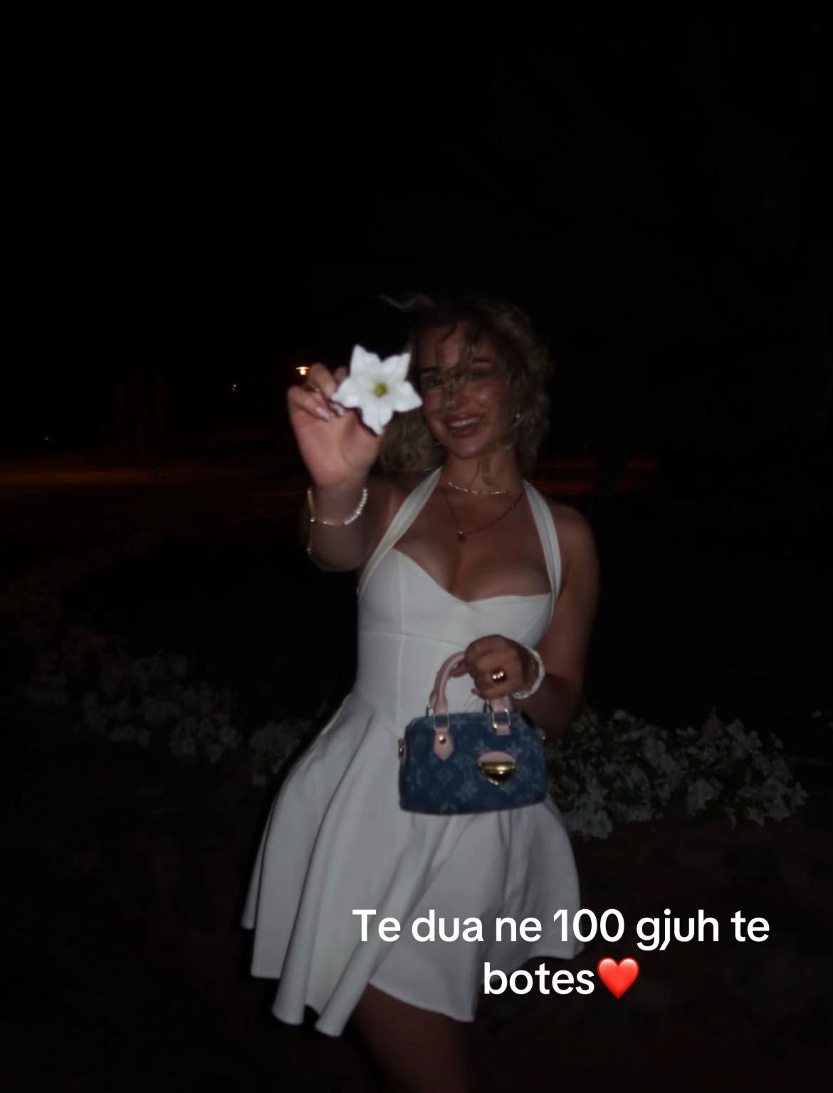 @&ldquo;binakaj quuen&rdquo;