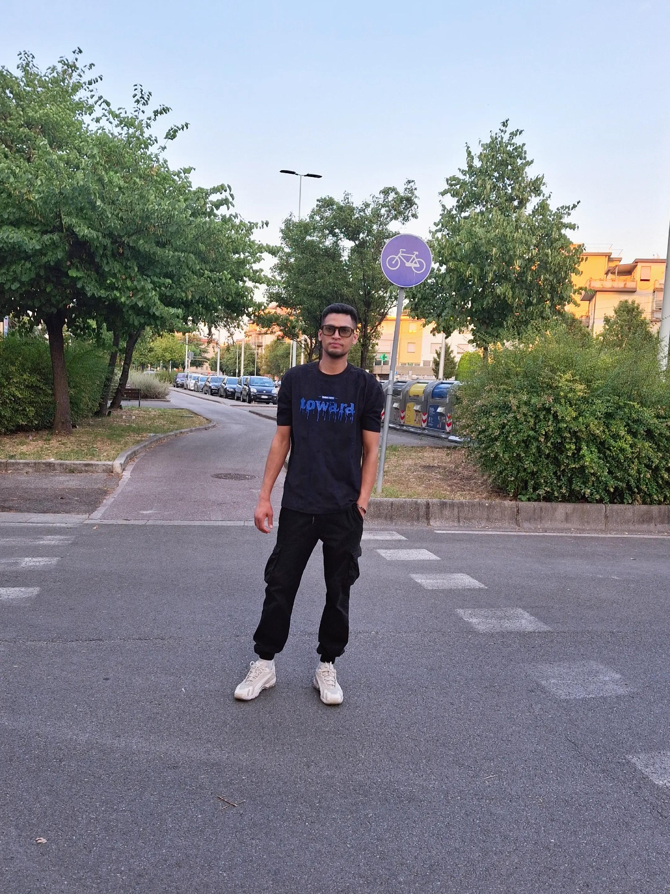 @Aynar karigor 🎧🖤