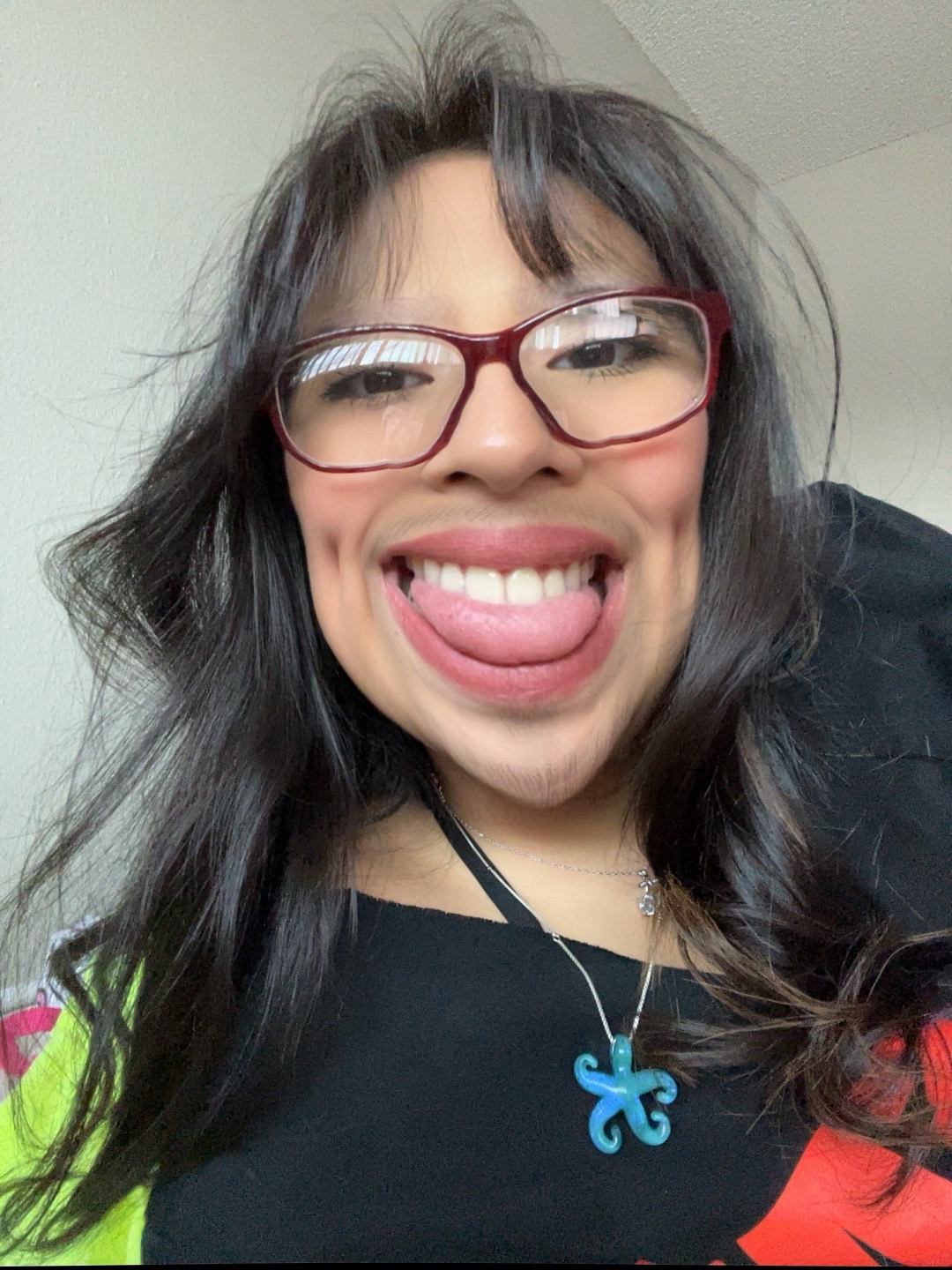 @trinketney