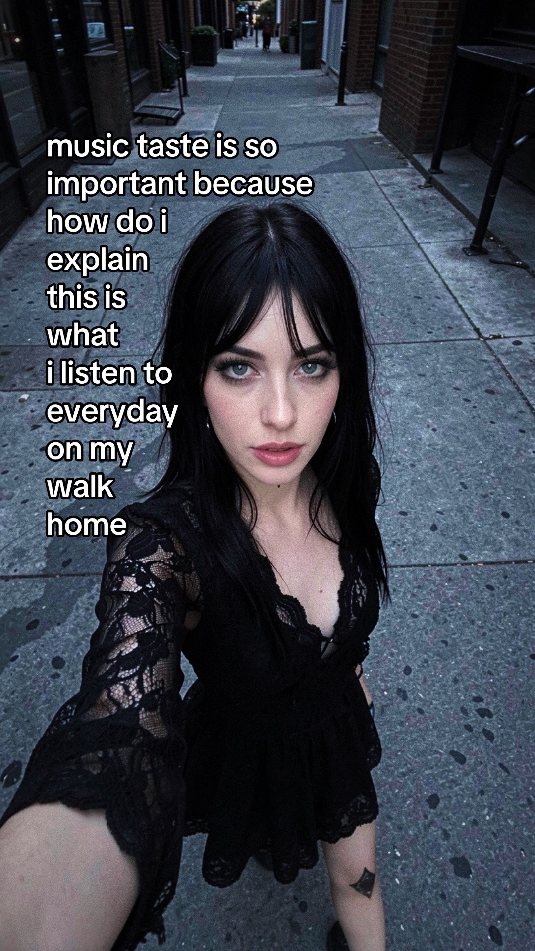 @🖤