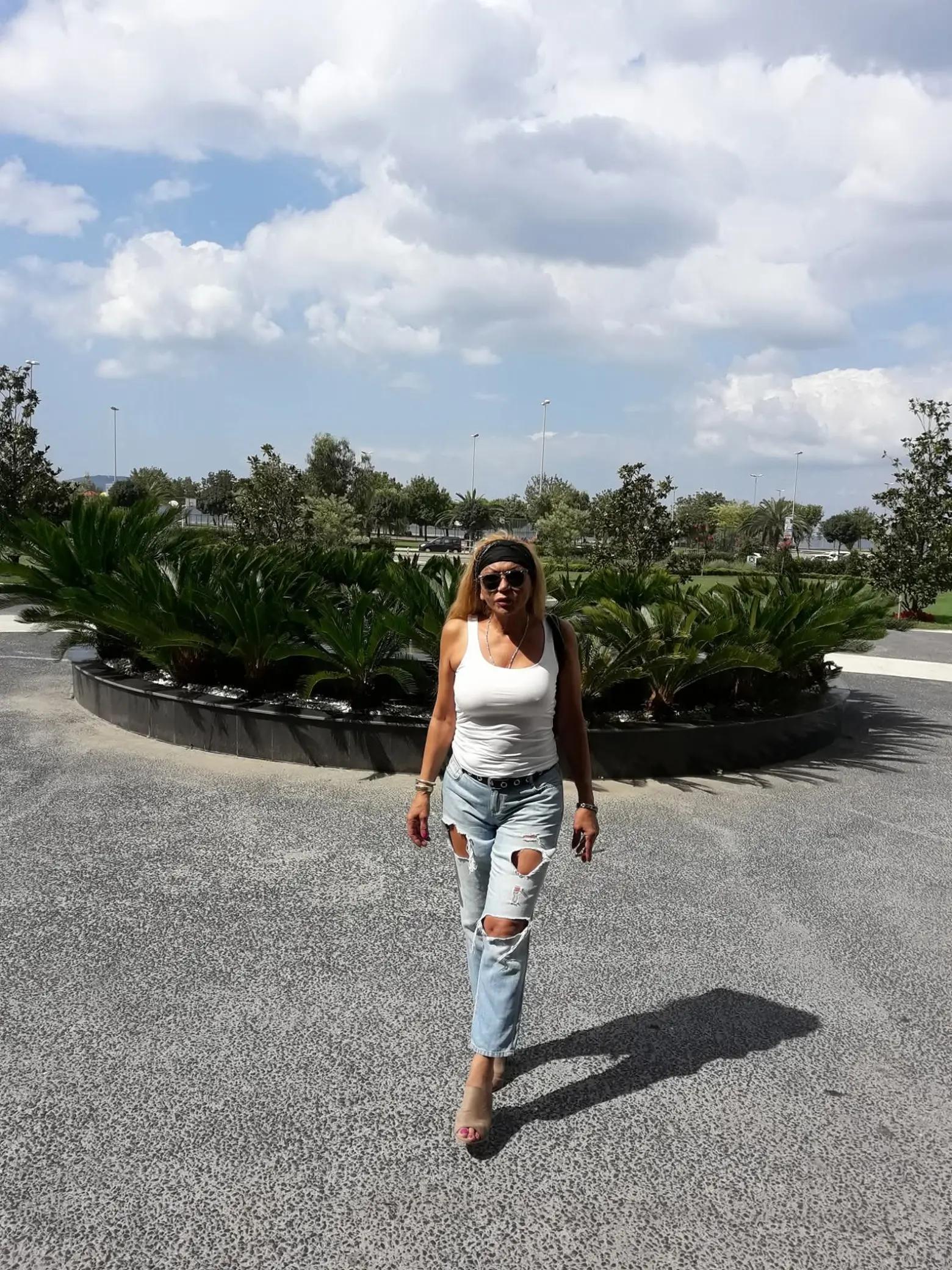 @💋🇨🇭🎁SELMA HINISLIOGLU🎁🎉
