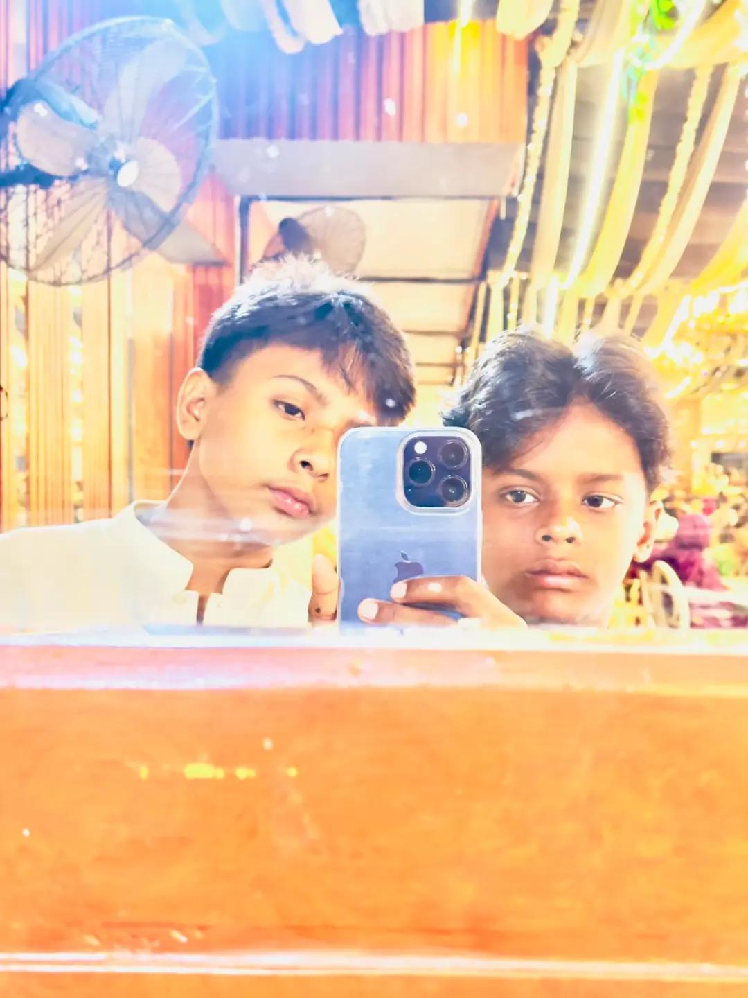 @ESHAN 🪐🥰🤙🏼