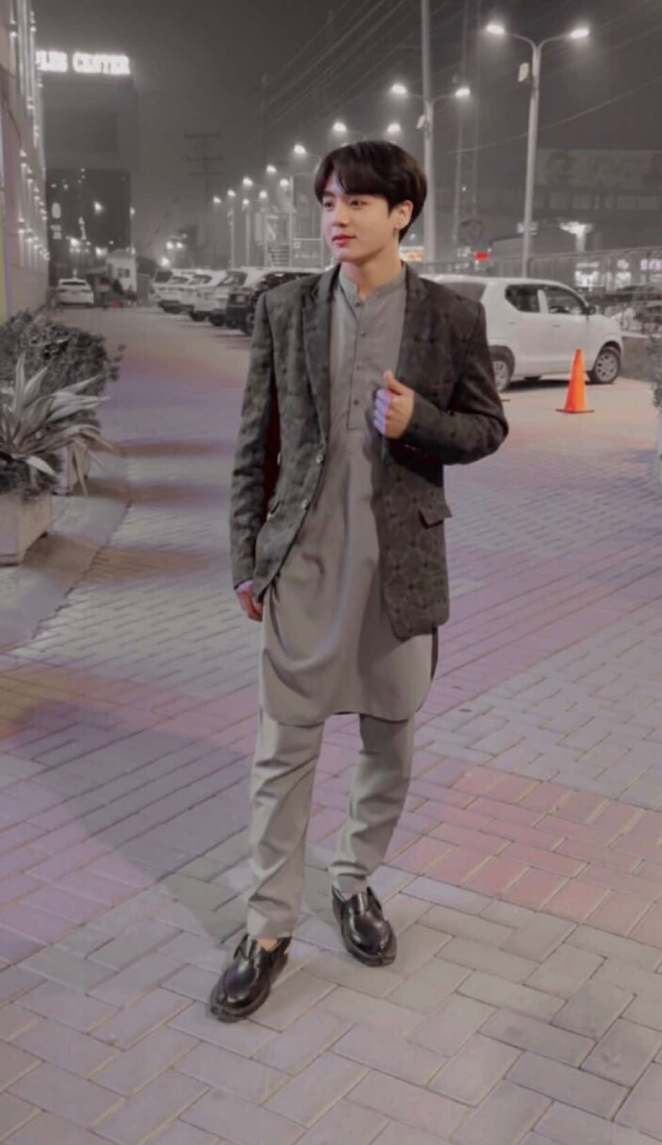 @𝐌𝐫 Bᵤₙₙy