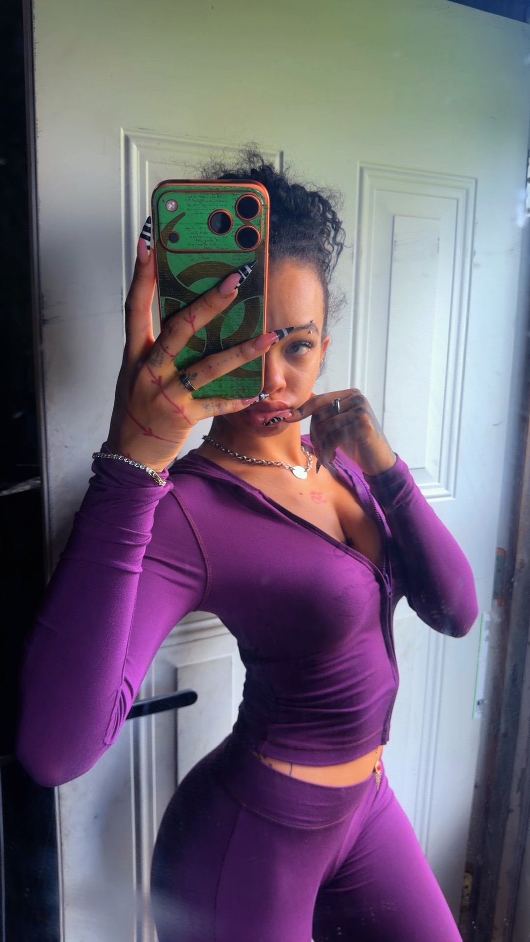@Navadaqueen