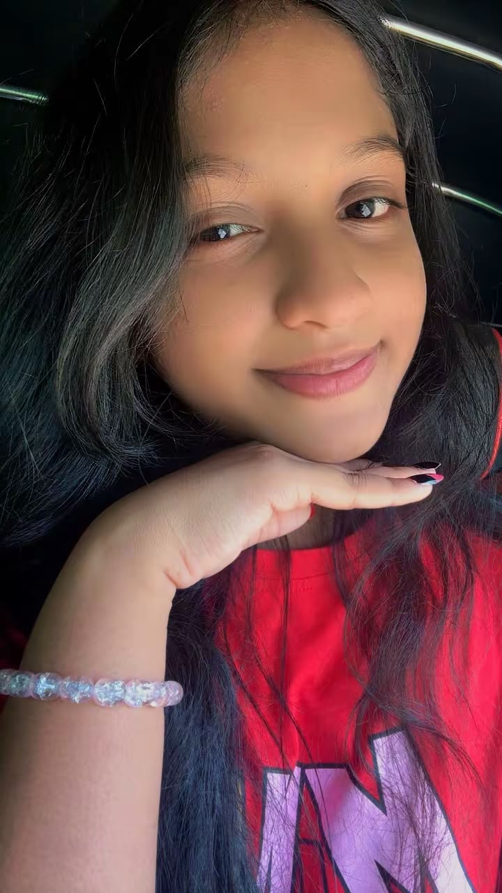 @" 𝑨𝒎𝒊 & 𝑲𝒓𝒊𝒔𝒉 🧸💋"...