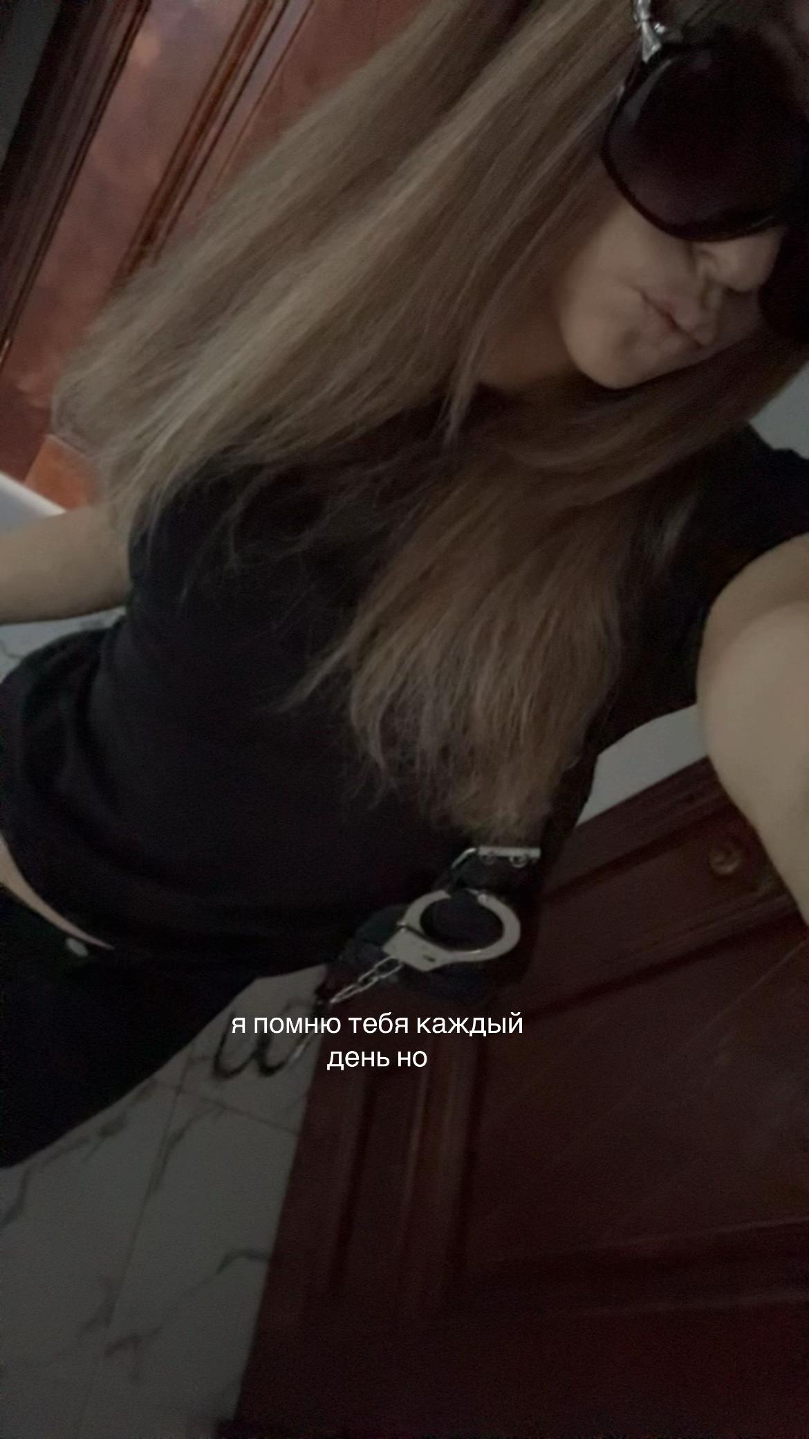 @vikkyqsqw