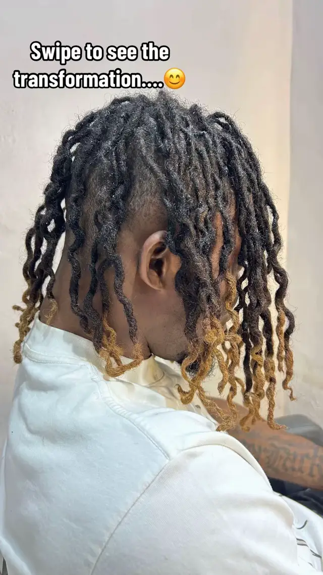 @FEMALE BARBER/LOCTICIAN IN LAG