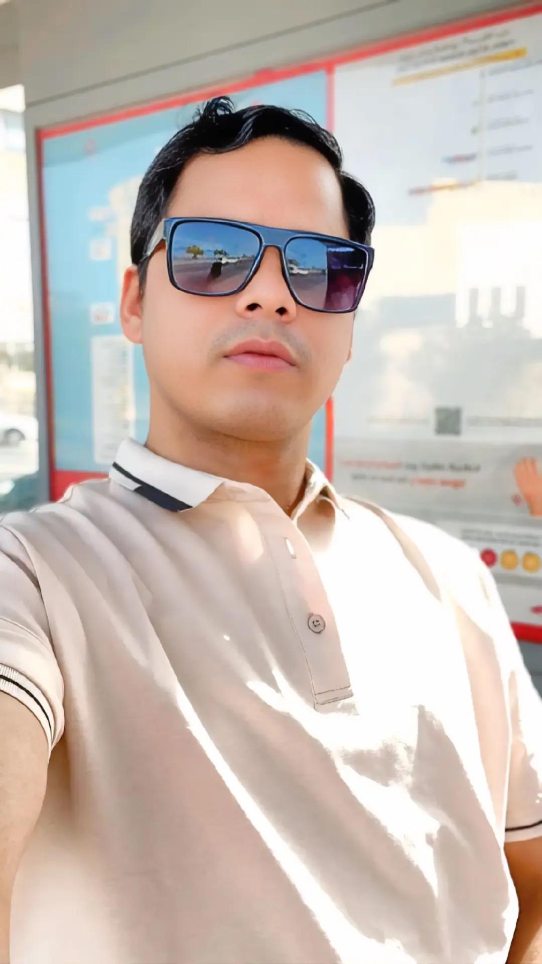 @नर