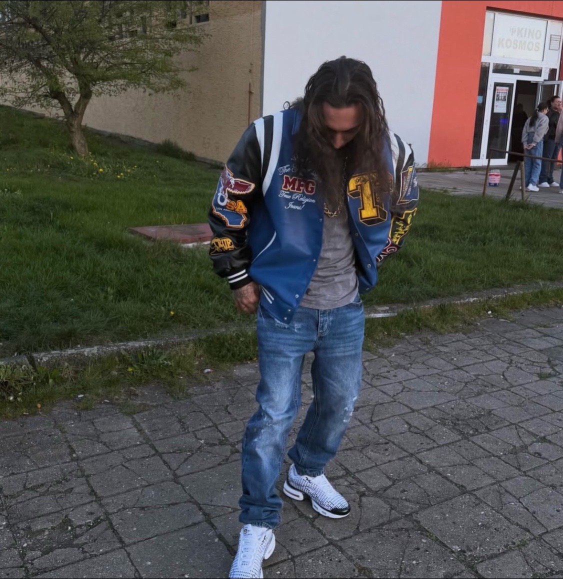 @Bobbyblaze👑