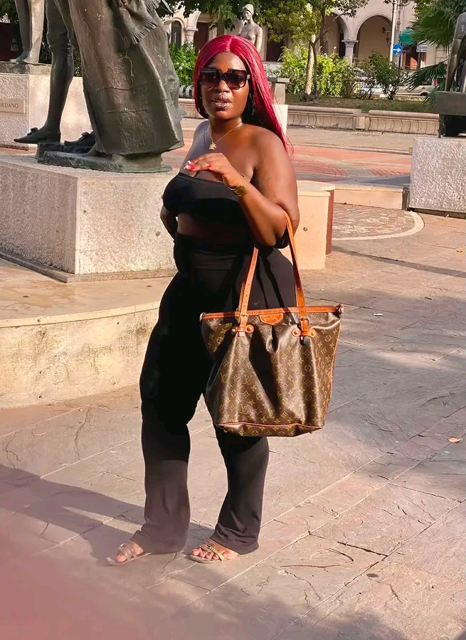 @Edzoa Nadine Victoria 23
