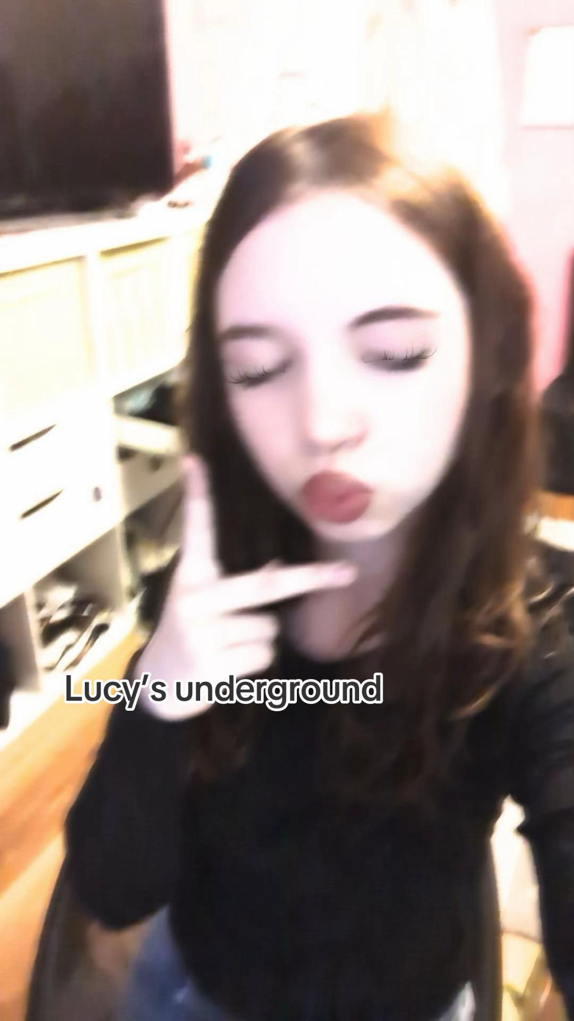 @丰𝓐𝓵𝓲𝓼𝓸𝓷丰🦑🐇
