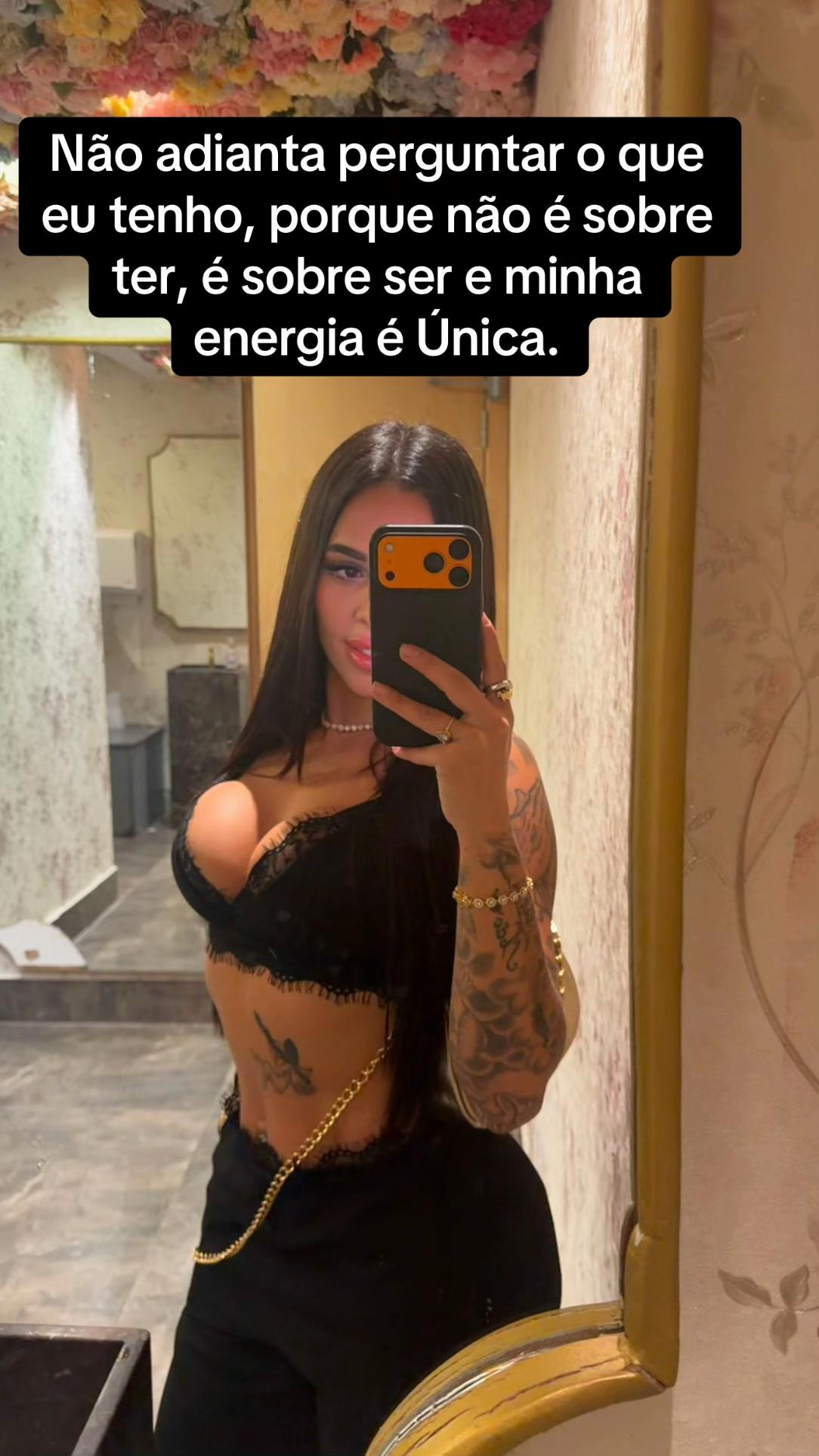 @j__ariaane