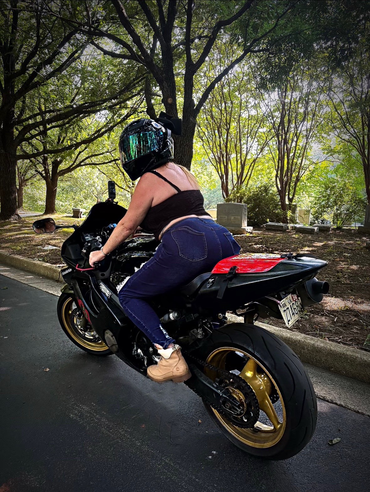 @medusabikerbabe