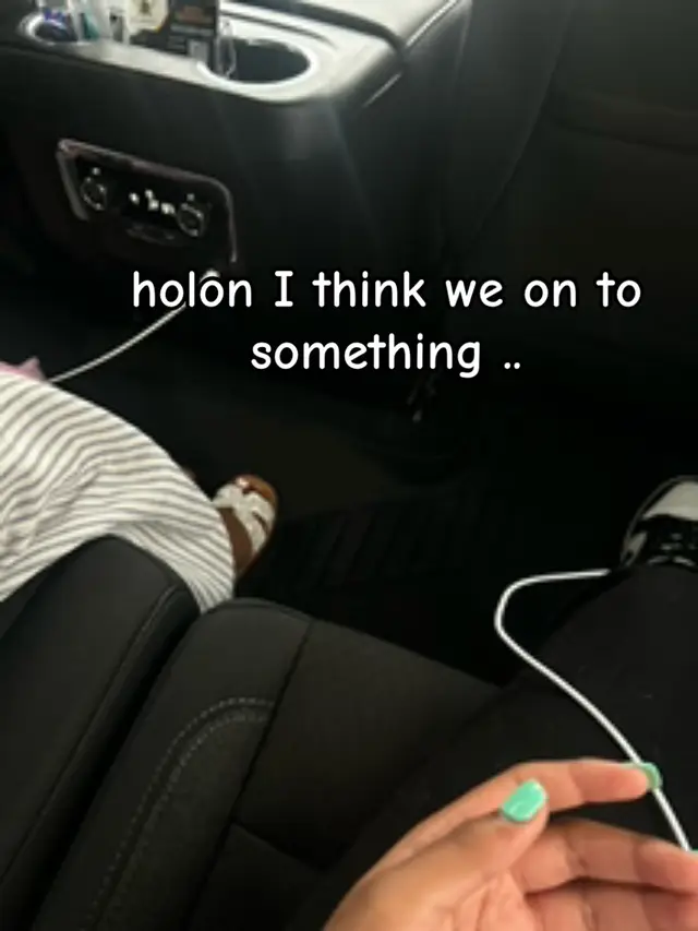 @themgirls_arielandtayla