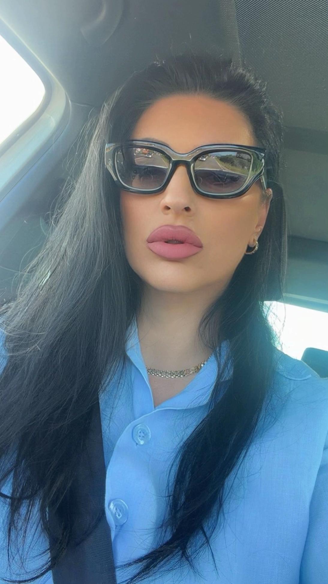 @adelinash1