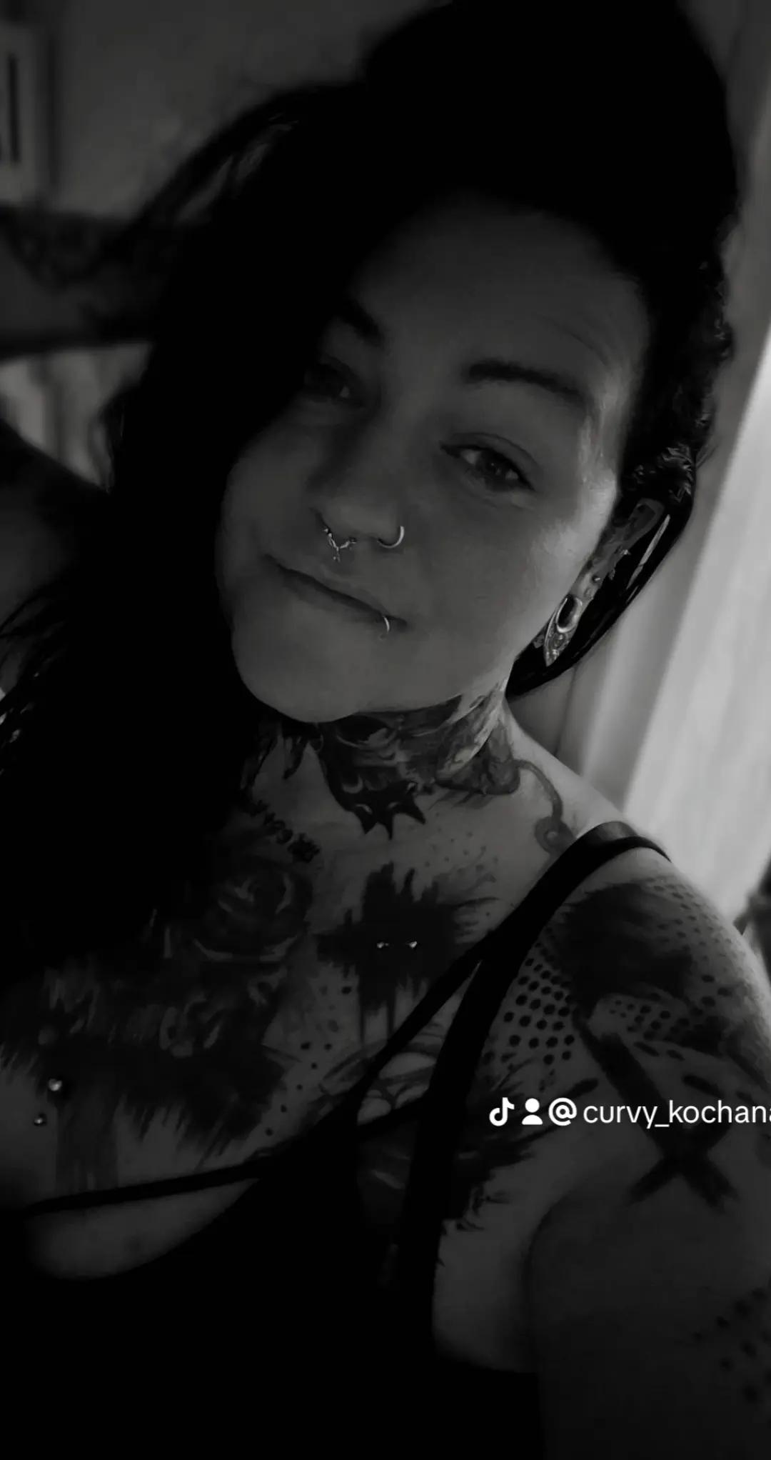 @🇵🇱💀Curvyinkqueen💀🇩🇪
