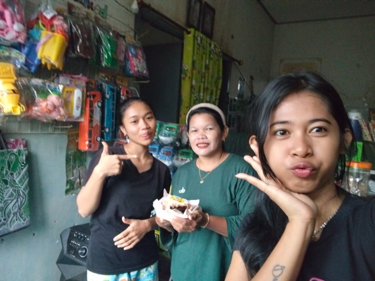@😘istrinya Ambo😘