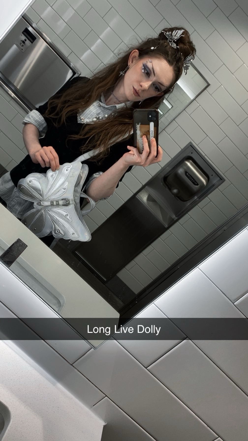 @Lizzilunaa