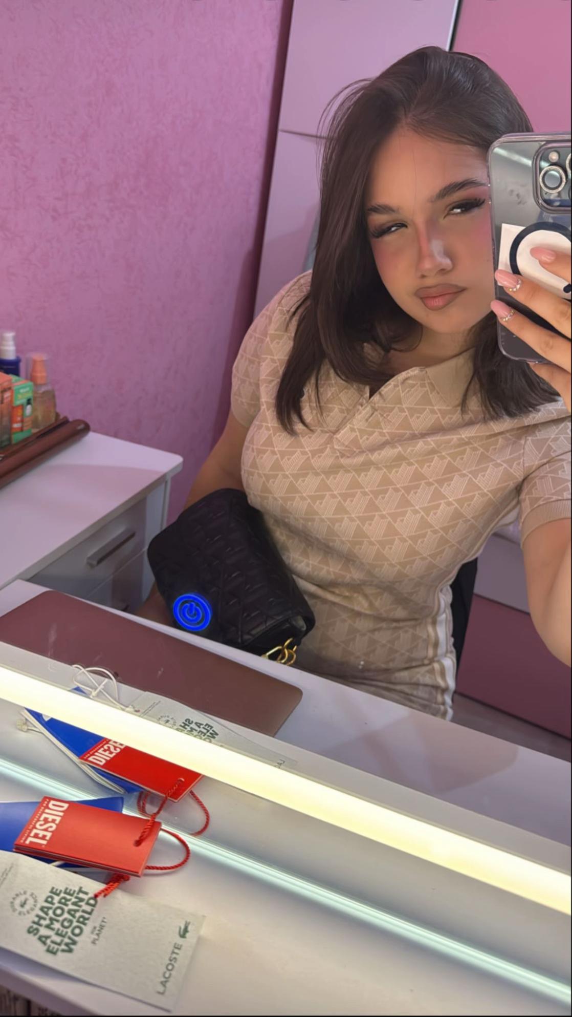 @KV🍒