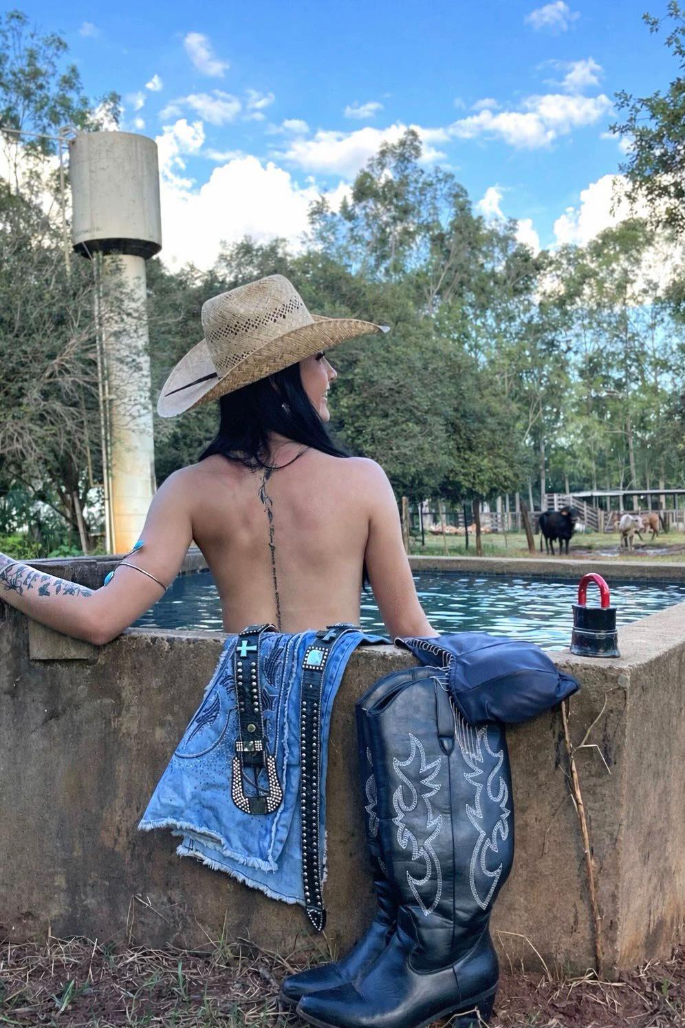 @analauradelima