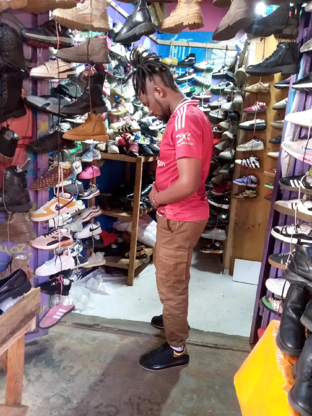 @KING 👑 OF EAST