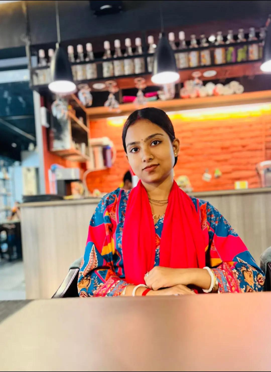 @✨Ratri Roy🌼
