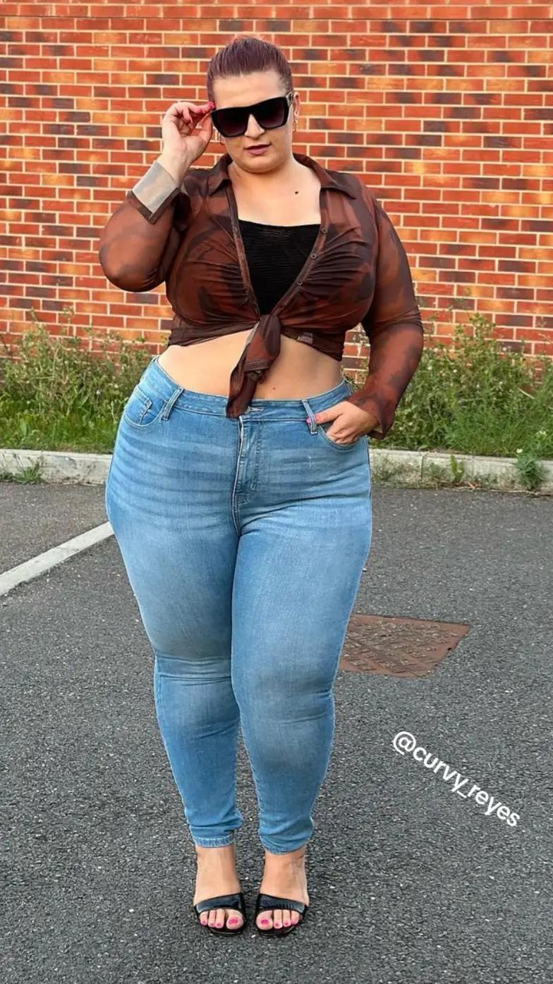 @CURVY🍒🍒