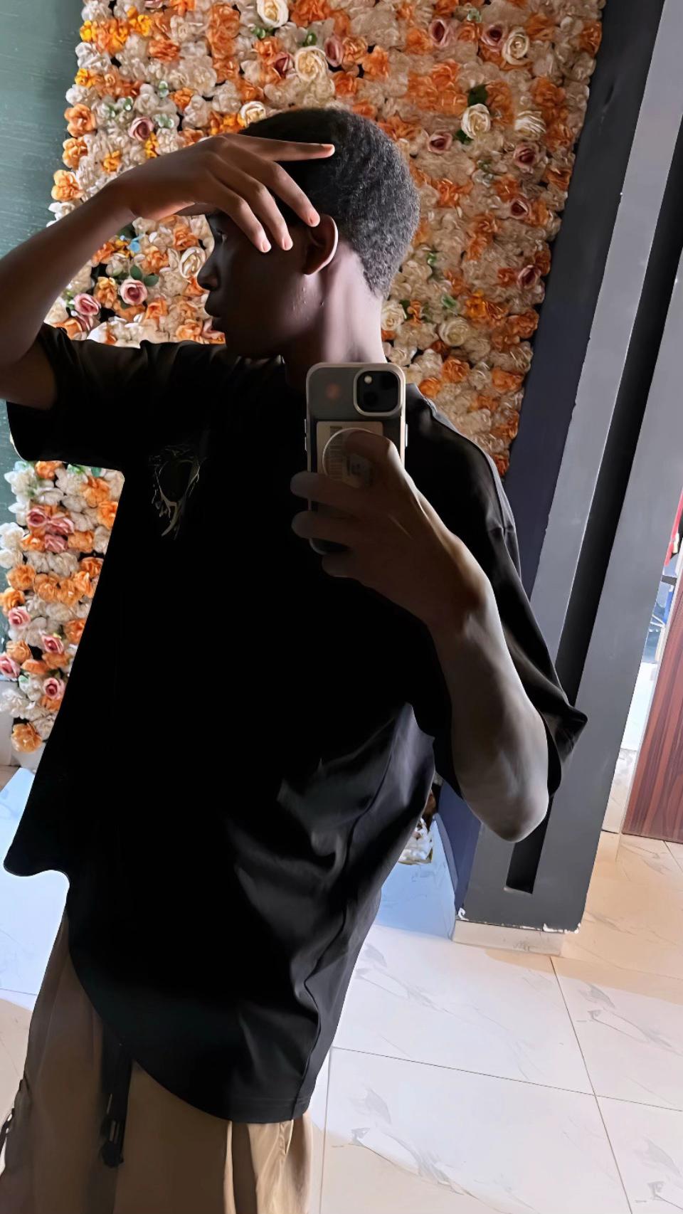 @SALIM ๐ง๐