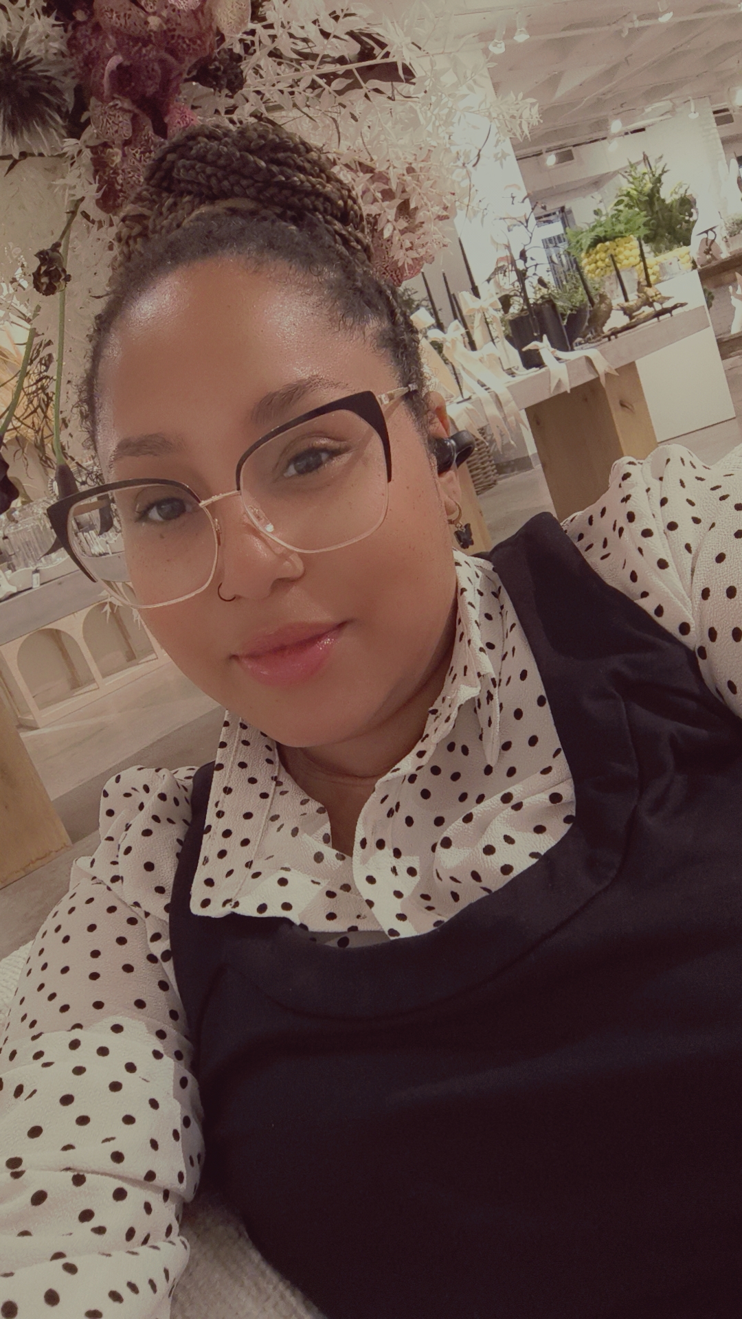 @AuntieMika🖤