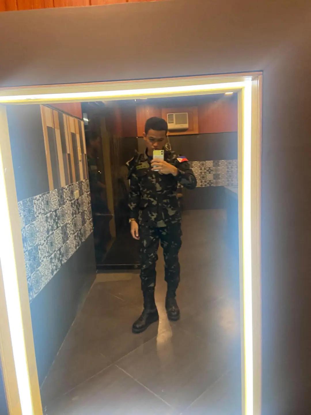 @J⚓