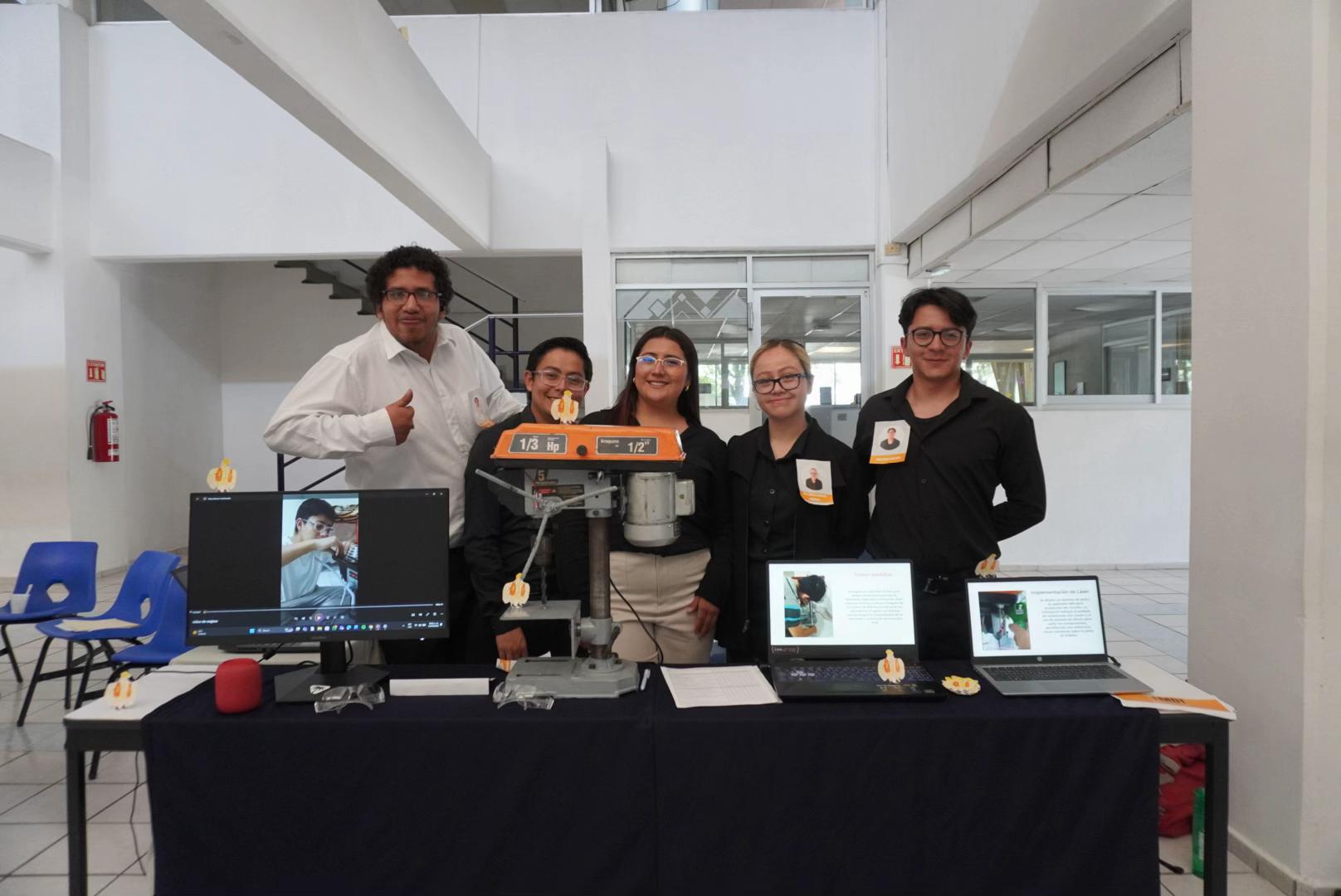 @Universidad Tecnológica León