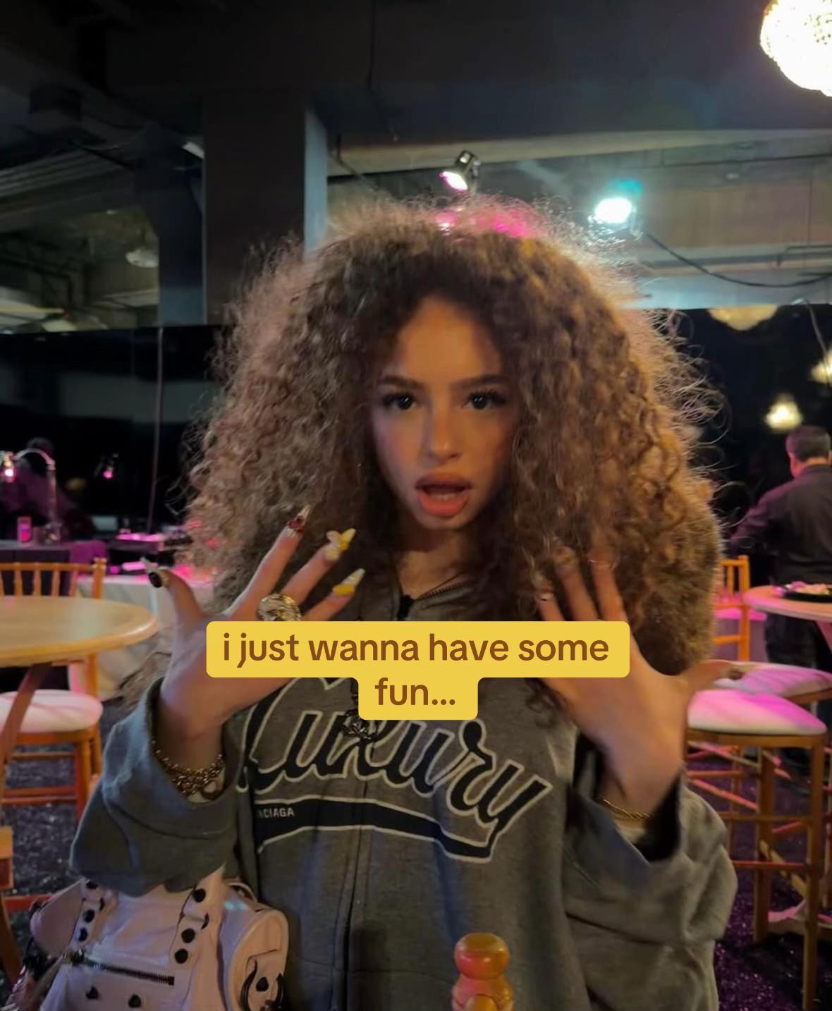 @𝘇𝗮𝗿𝗮 ❦