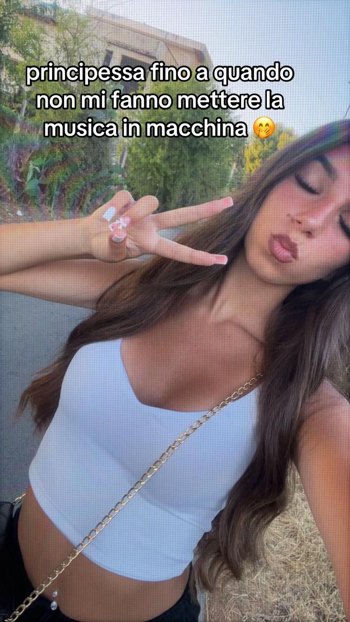 @V💋