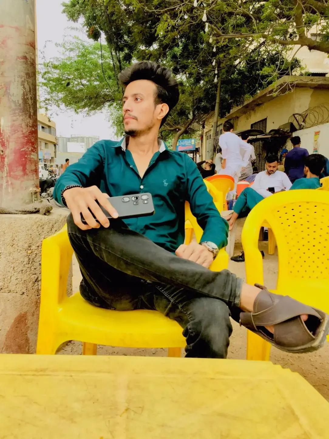 @Handsome_Larka786