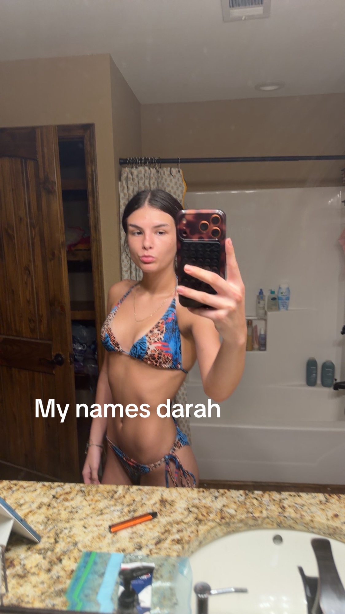 @_golddffishh_