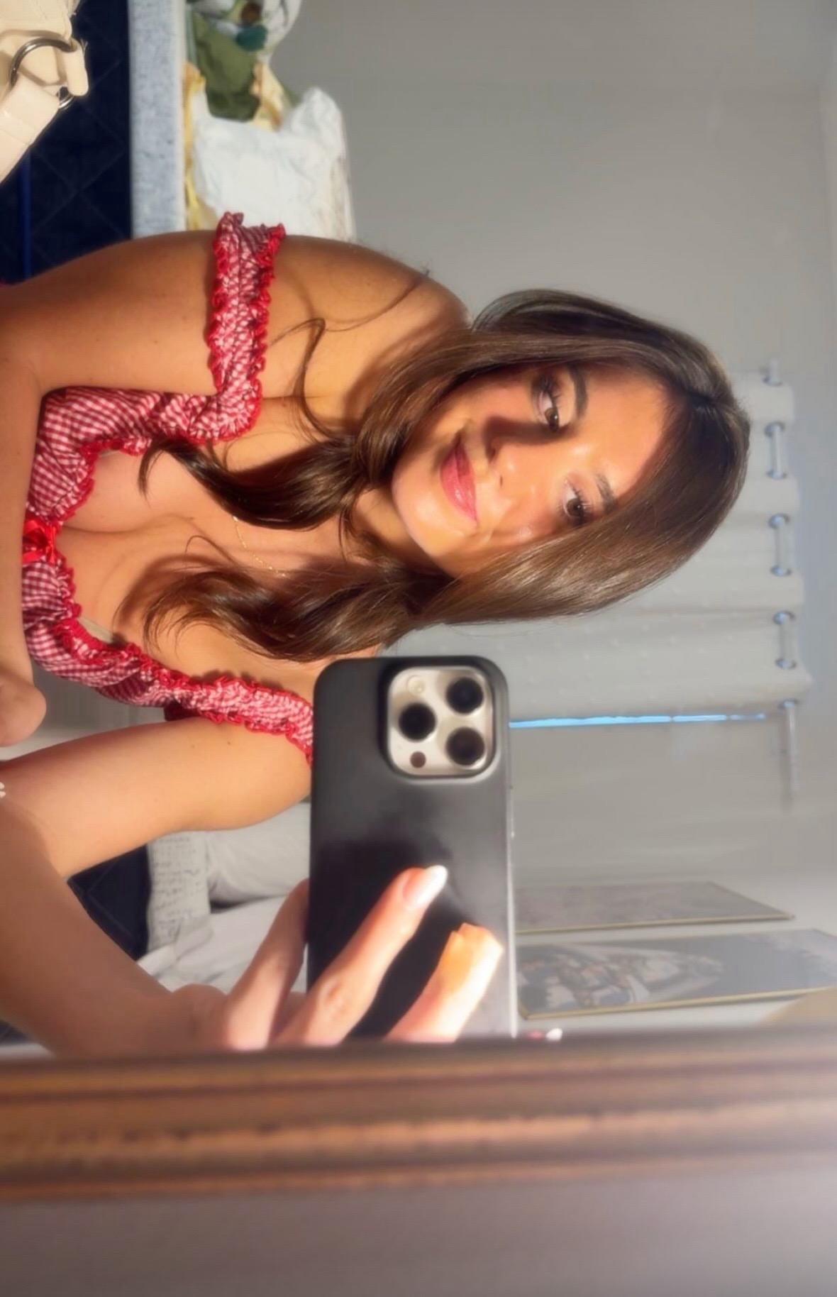 @Bella