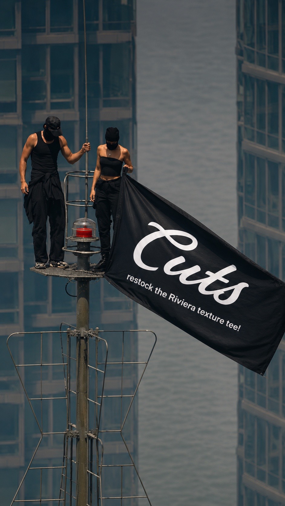 @Cuts Clothing