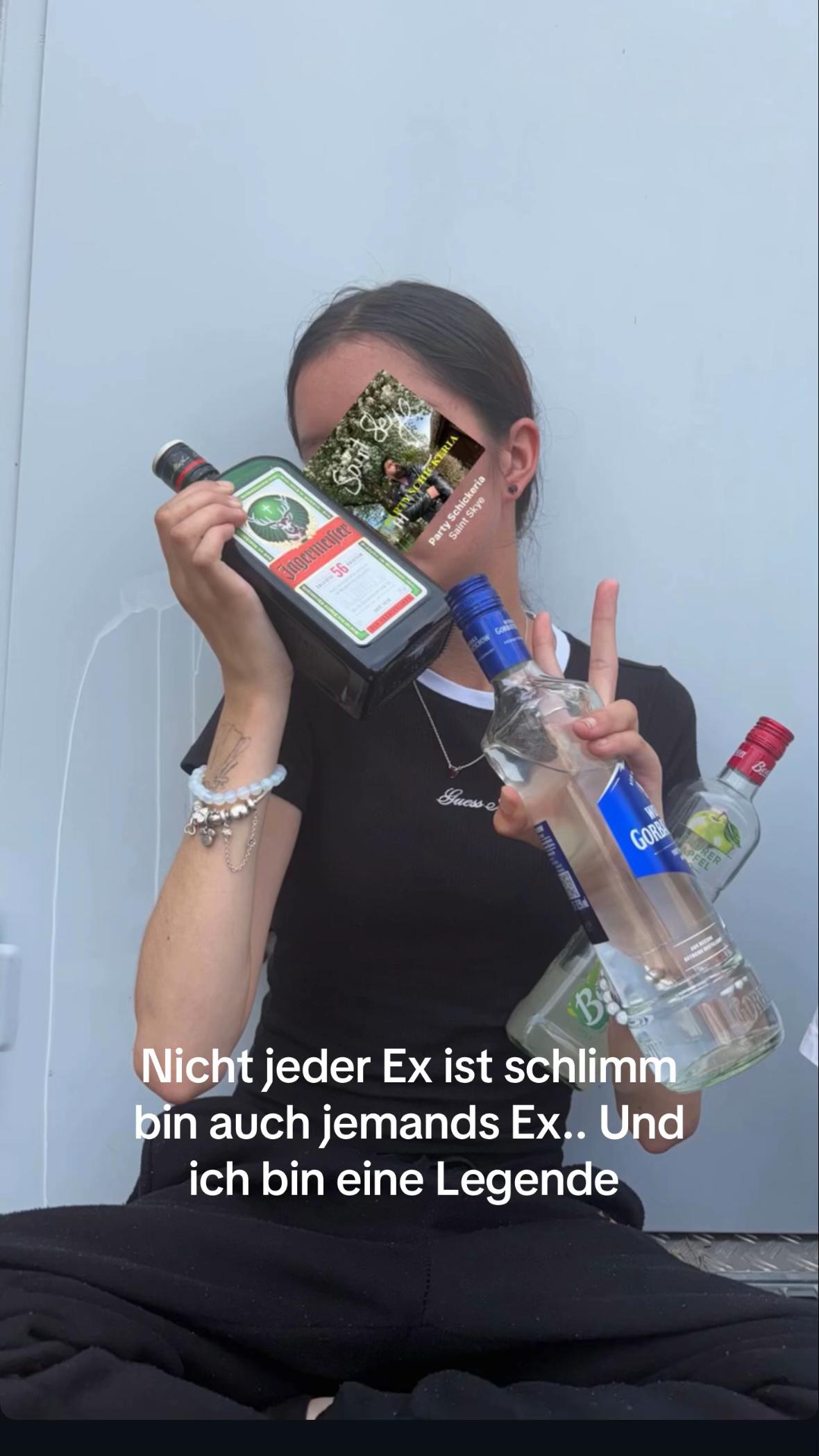 @𝐄𝐦𝐦𝐲