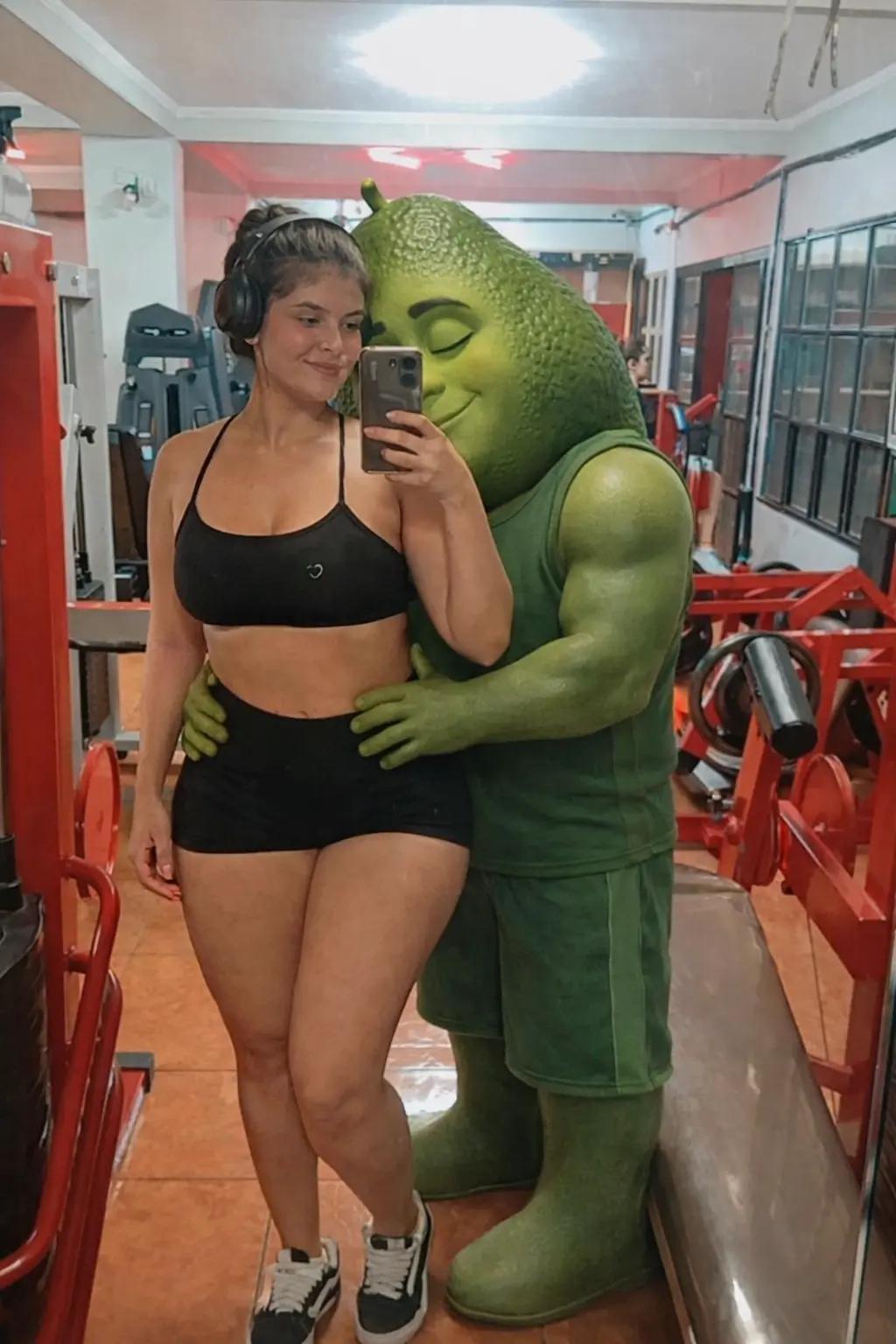 @katielevaz103