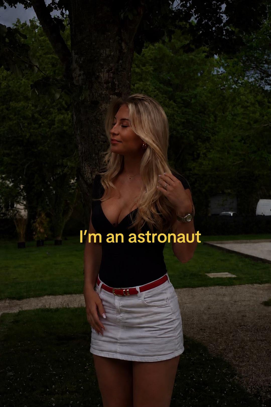 @JULIE KIRKERUD🥂