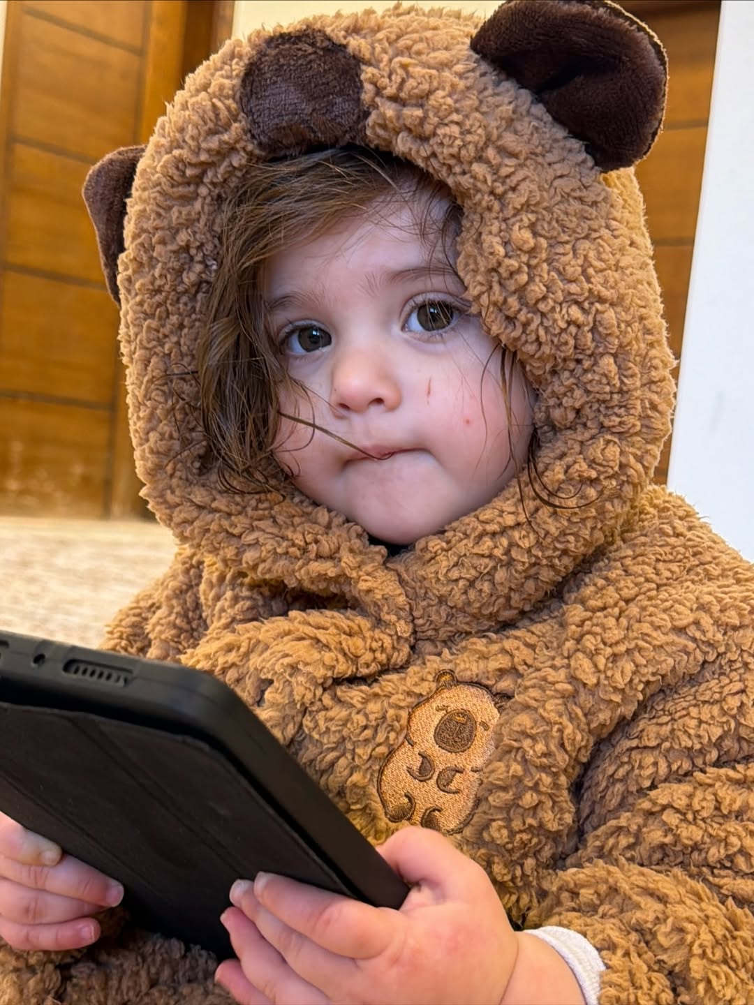 @("Cute baby") 🇨🇦