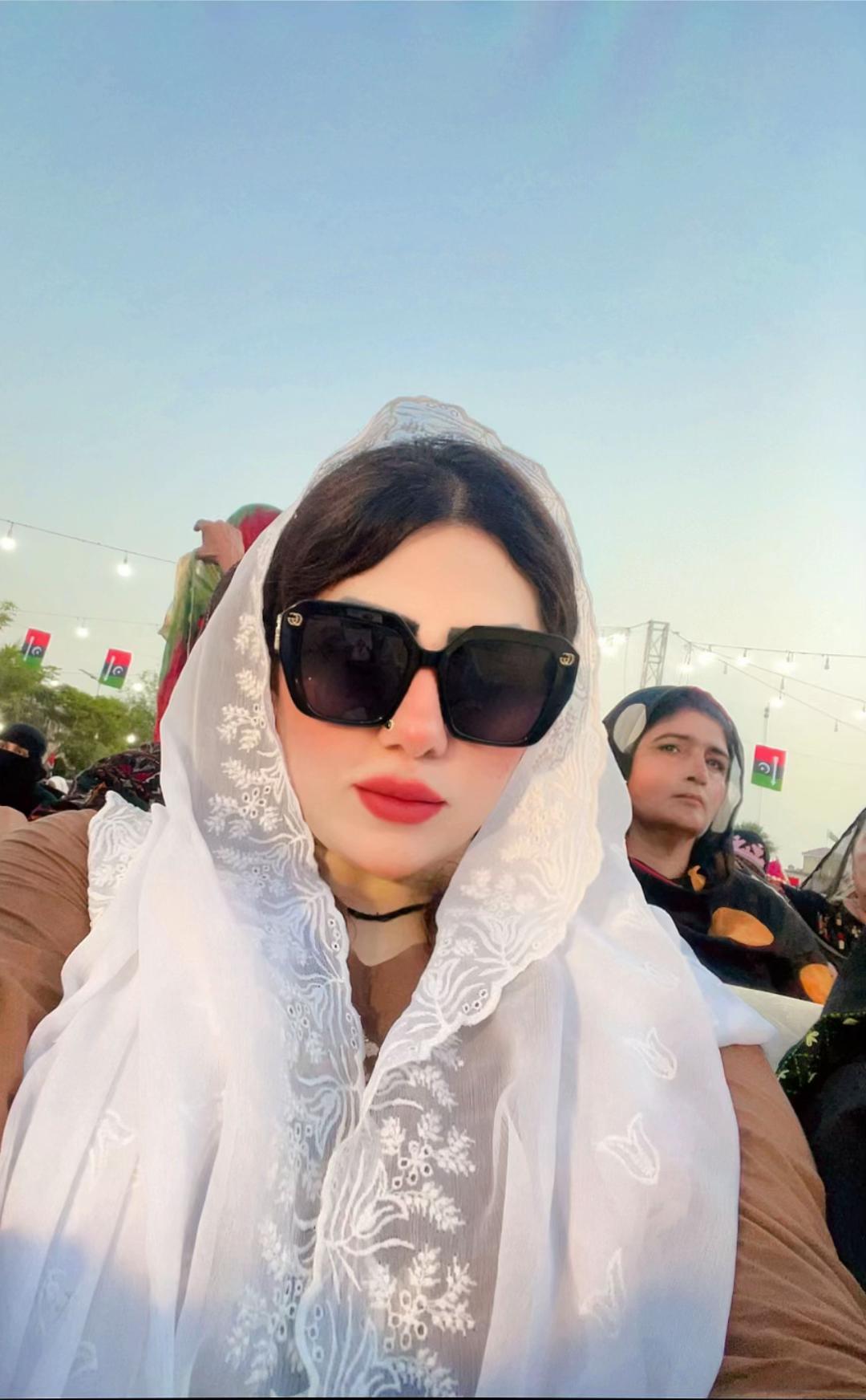 @Nusrat_Pathan