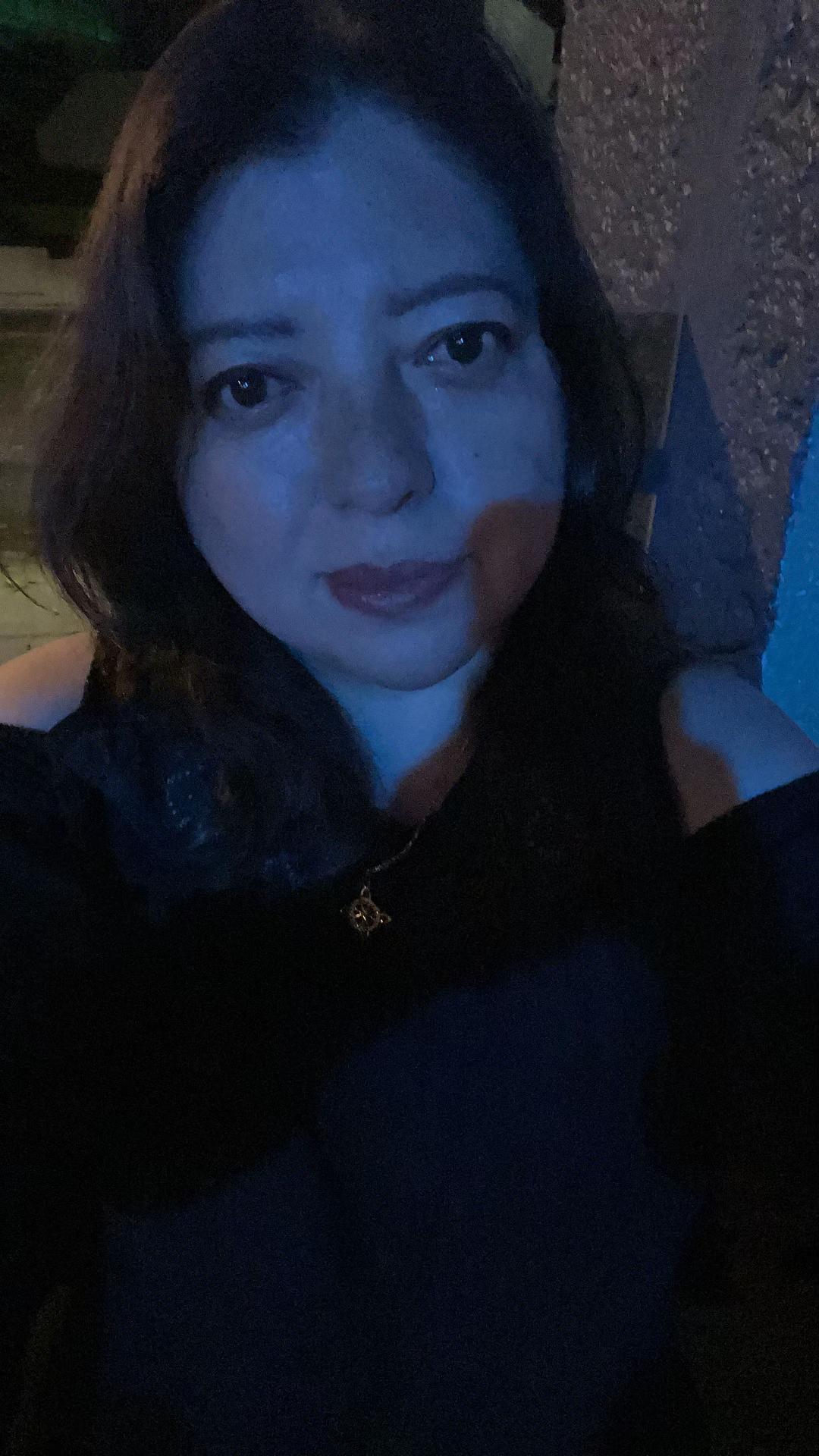 @Isela_01