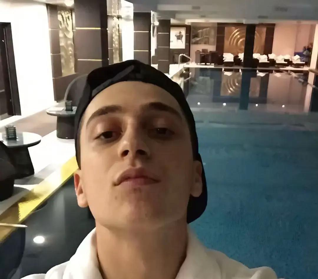 @vvaelss