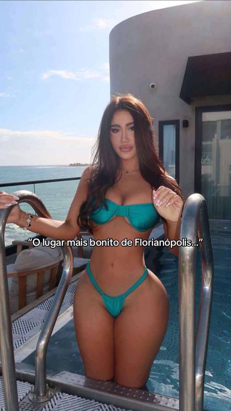 @S&oacute; as Top