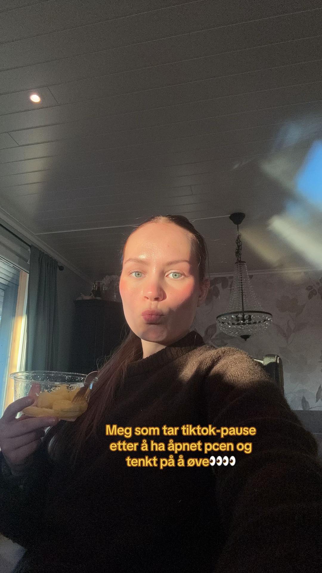 @CAMILLA RØSTE⚡️