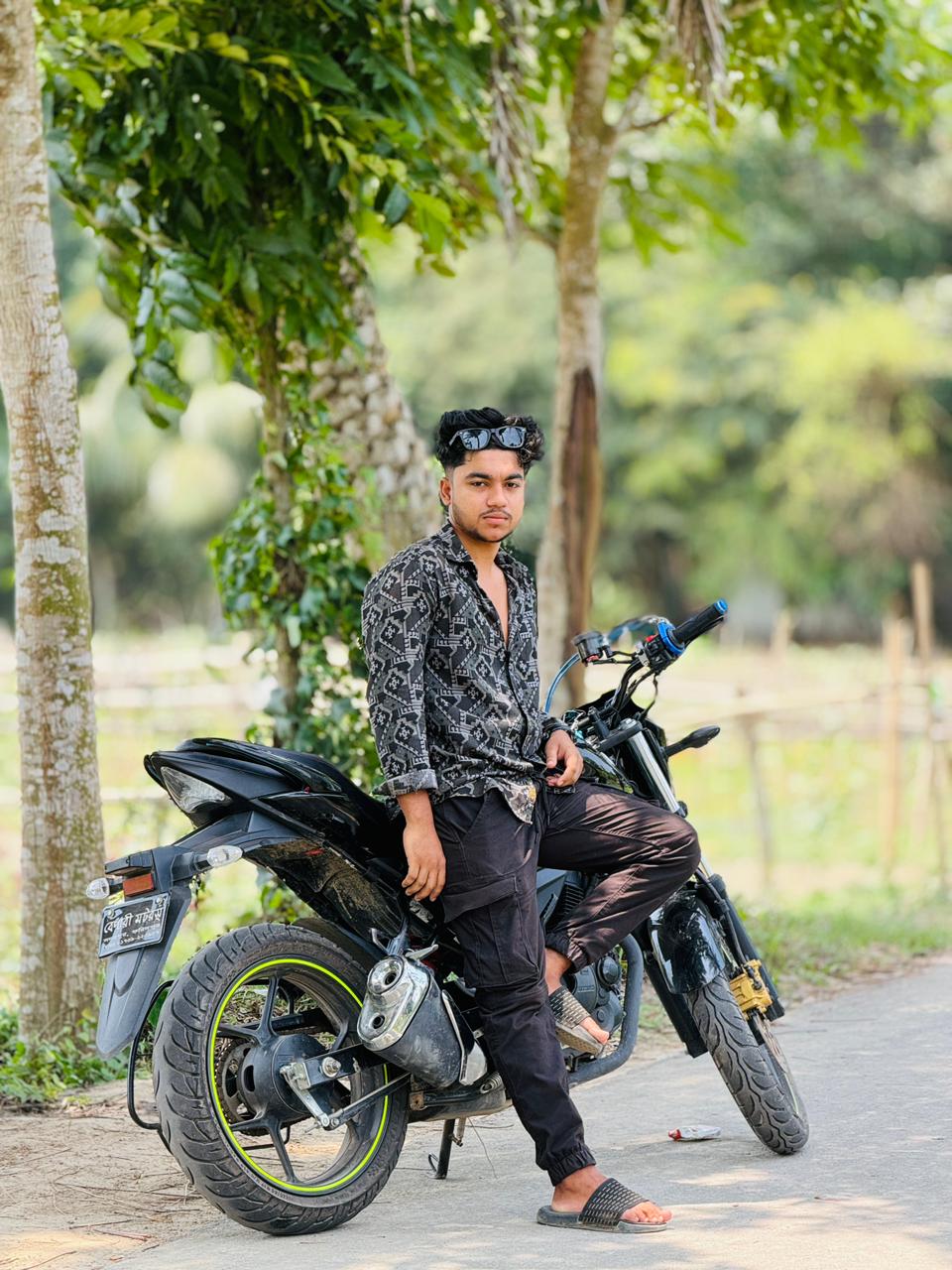 @সাদা বিলাই