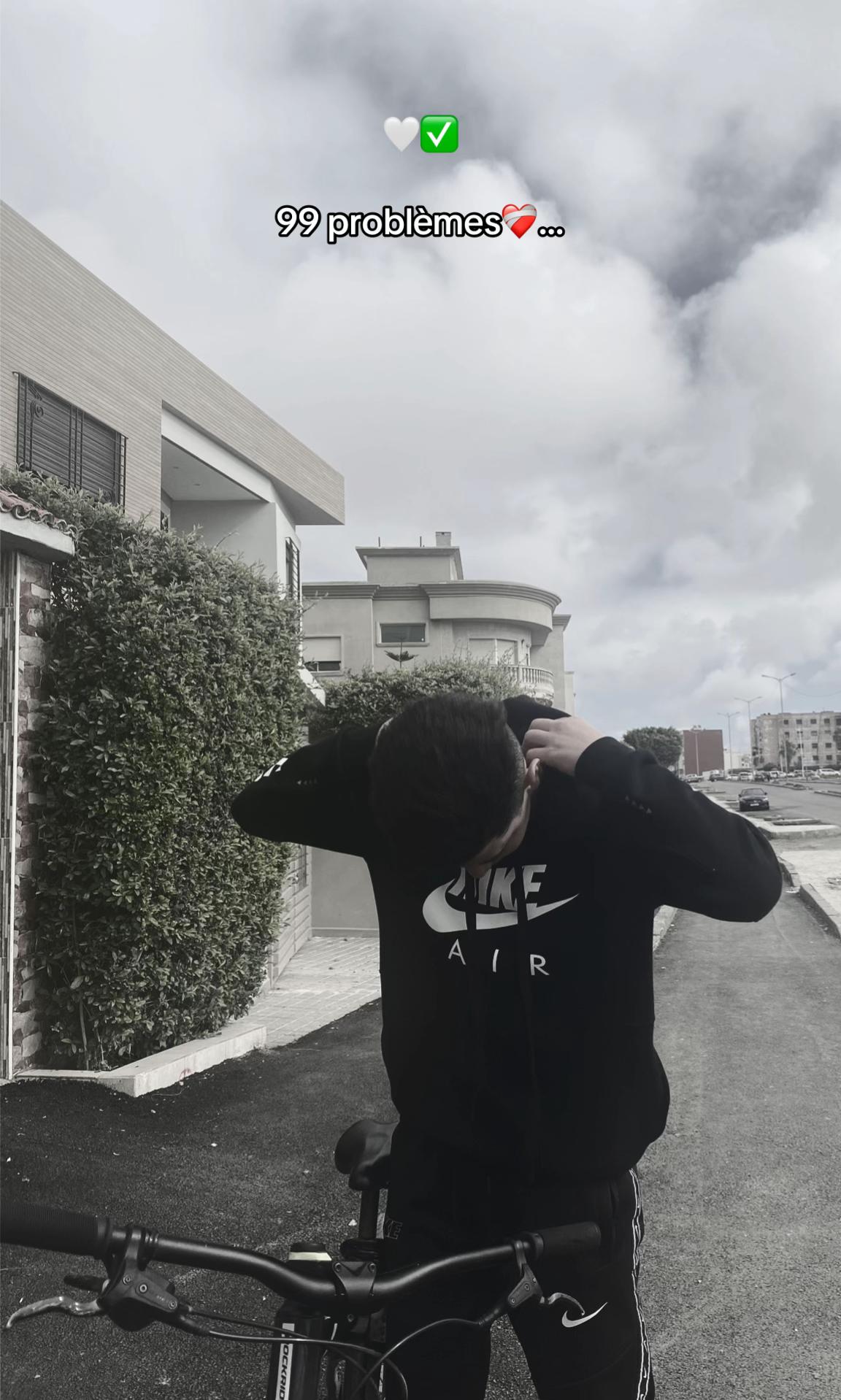 @🦅
