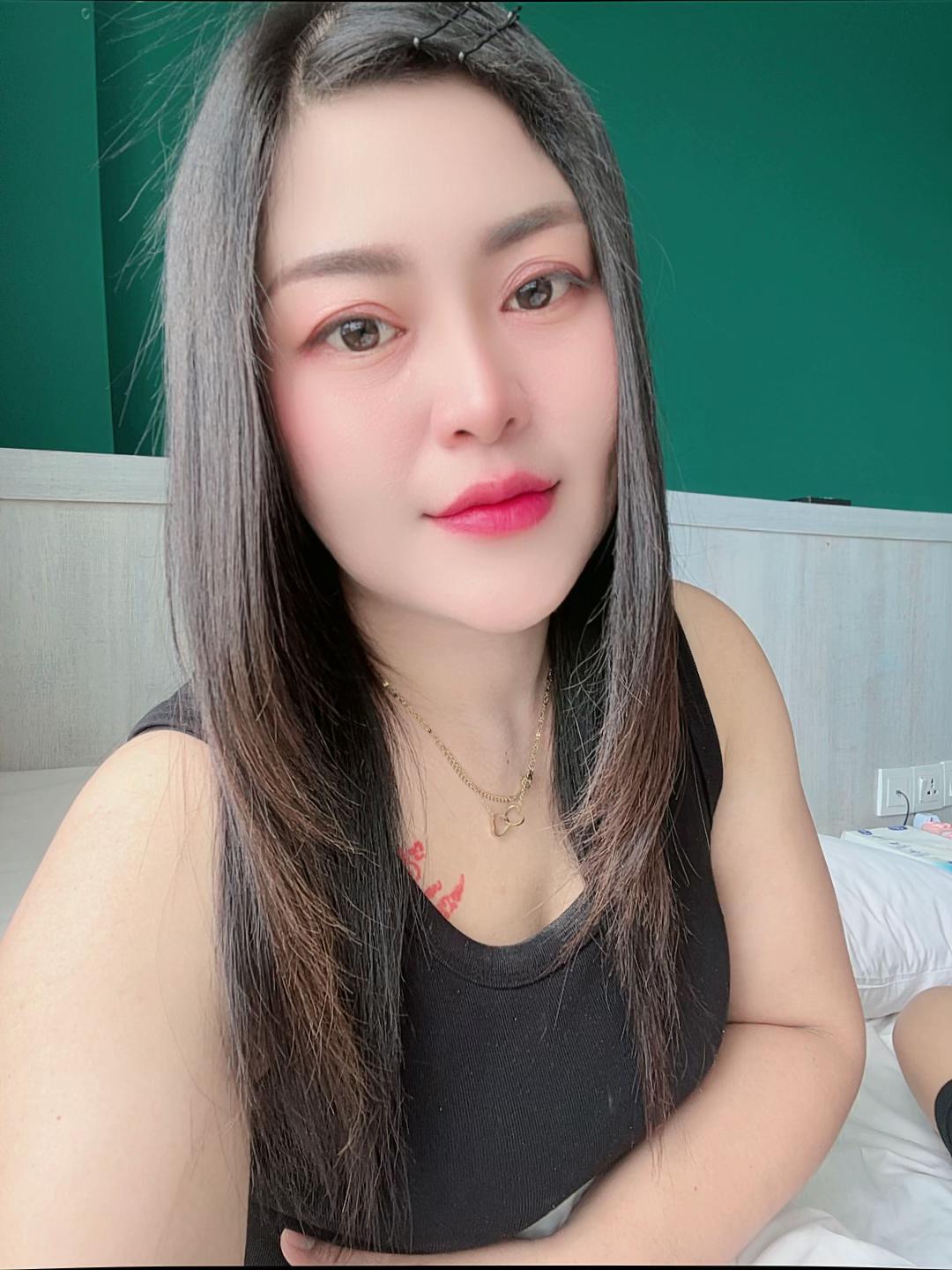 @chompoo